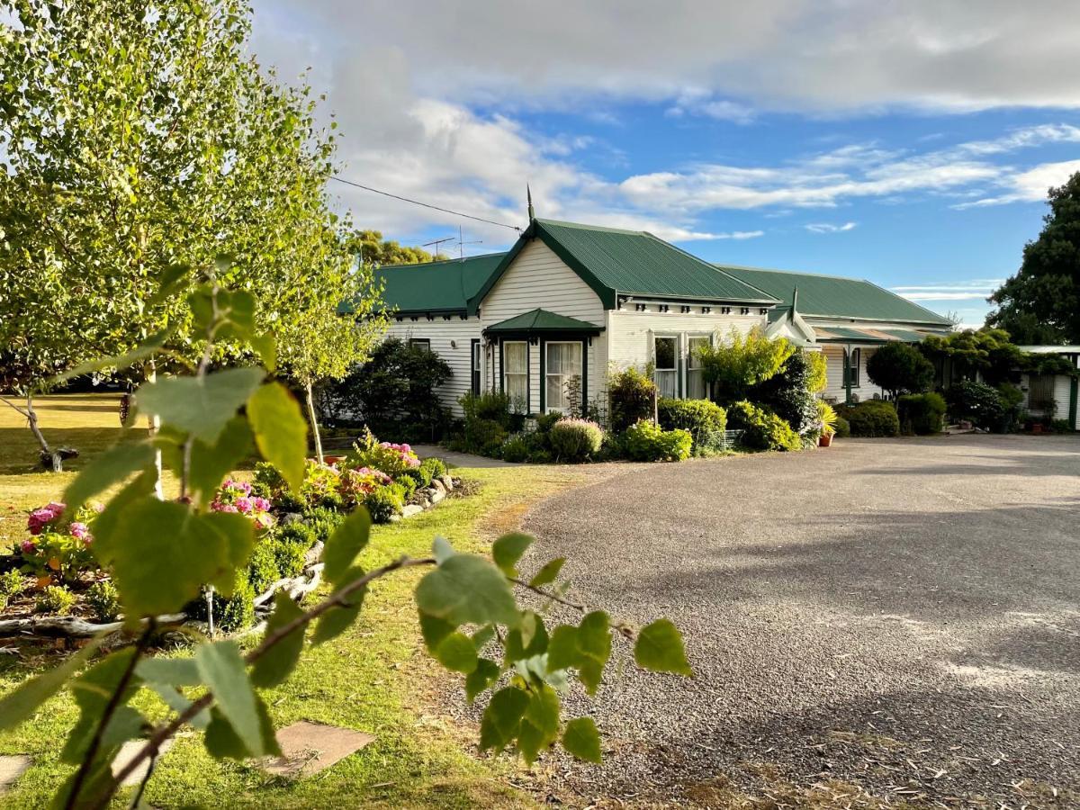 Strahan Wilderness Lodge Bagian luar foto