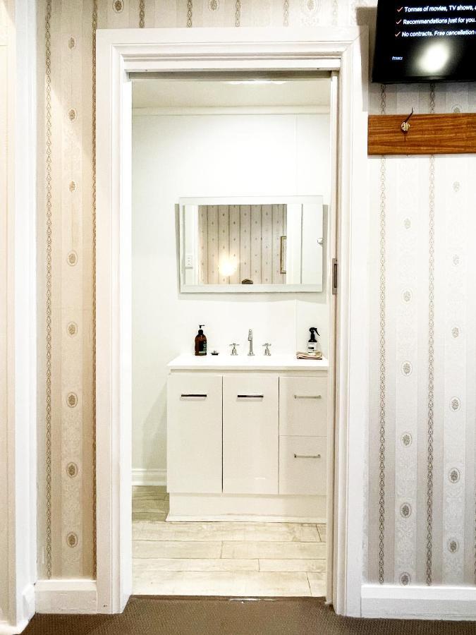 Strahan Wilderness Lodge Bagian luar foto