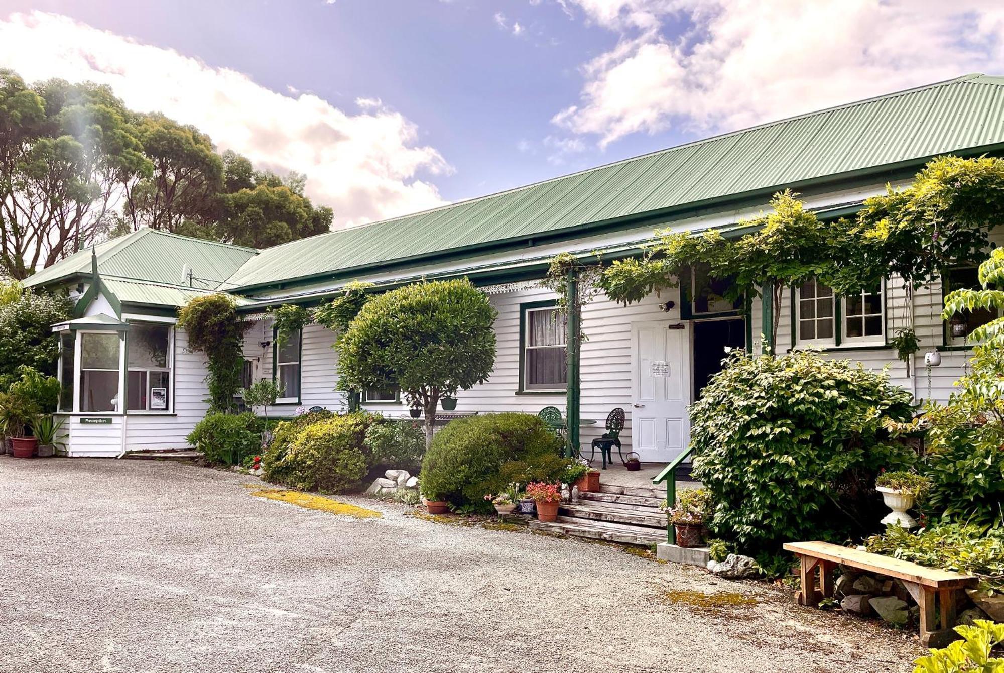 Strahan Wilderness Lodge Bagian luar foto