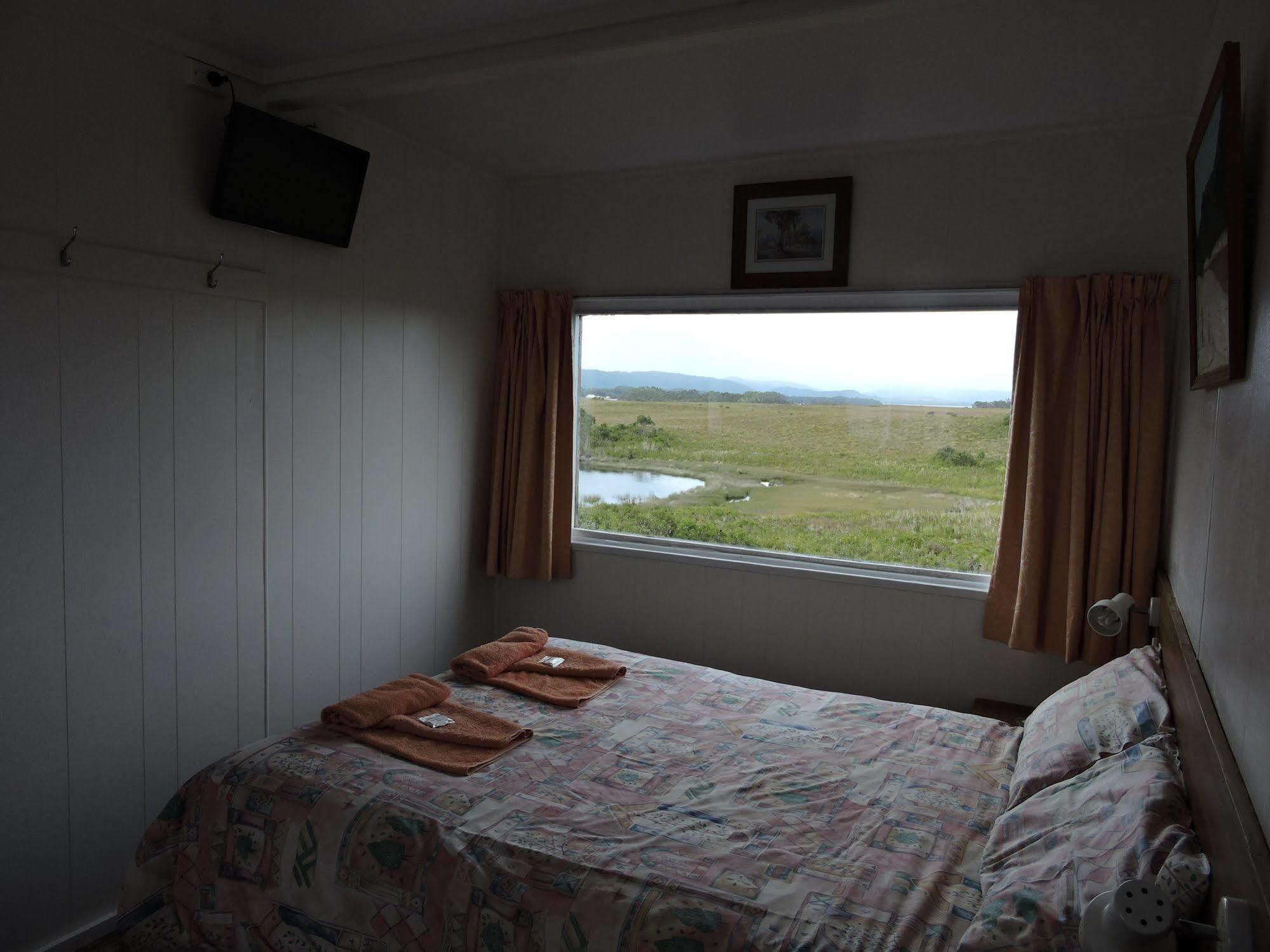 Strahan Wilderness Lodge Bagian luar foto