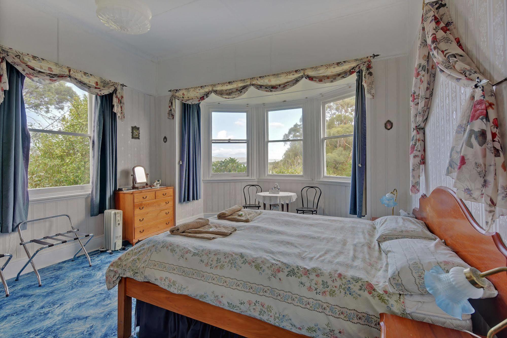 Strahan Wilderness Lodge Bagian luar foto